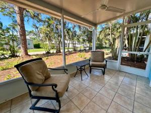 Κήπος έξω από το New 1st Floor Condo Private Lanai