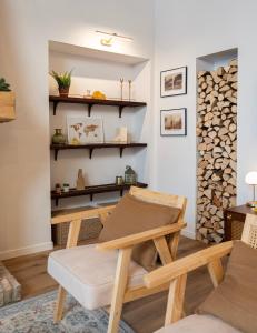 Χώρος καθιστικού στο Normandy Cottage atypical apartment city center