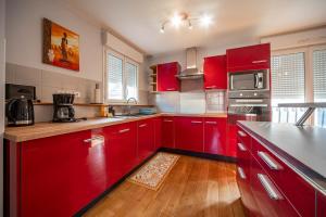 Kuchyň nebo kuchyňský kout v ubytování Spacieux logement près de Chalon + 2 fotografie