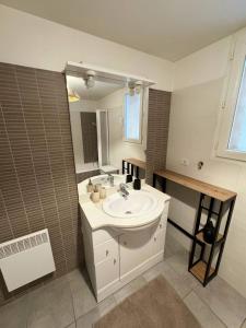 Φωτογραφία από το άλμπουμ του Spacieux Rez de Maison 7 Pers Clim Cour et Parking σε Mauguio +18 φωτογραφίες