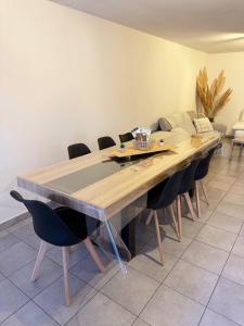 Φωτογραφία από το άλμπουμ του Spacieux Rez de Maison 7 Pers Clim Cour et Parking σε Mauguio