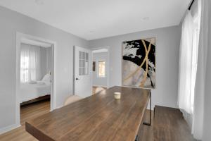 Φωτογραφία από το άλμπουμ του Bright 2-BR Home by Breweries/Riverfront/Casino σε Windsor