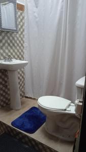 Ένα μπάνιο στο Hyperrent habitaciones +10 φωτογραφίες