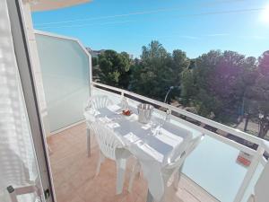 En balkon eller terrasse på Costa Dorada Miami + 10 billeder