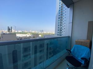 Μπαλκόνι ή βεράντα στο Lovely apartment in heart of Ajman