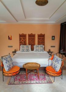 Χώρος καθιστικού στο Fez Room - Traditional Moroccan Style