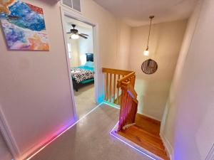 Ένα ή περισσότερα κρεβάτια σε δωμάτιο στο Queen with Private Dedicated Spa Bath +31 φωτογραφίες