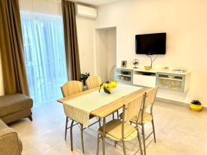 Μια τηλεόραση ή/και κέντρο ψυχαγωγίας στο Apartman Stella Maris