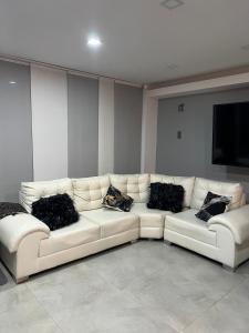 Χώρος καθιστικού στο Spa house with private Jacuzzi in Dosquebradas - Pereira