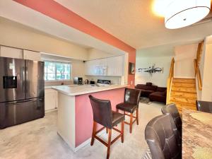 Η κουζίνα ή μικρή κουζίνα στο Queen with Private Dedicated Spa Bath