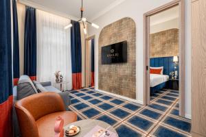 Μια τηλεόραση ή/και κέντρο ψυχαγωγίας στο BasiliQ Hotel