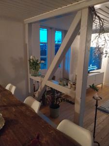 Et opholdsområde på Farmhouse Cozy House In The Countryside + 17 billeder