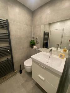 Phòng tắm tại Apartment Home at Bea Duisburg Homberg +10 ảnh