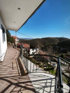 En balkon eller terrasse på Villa Harmony