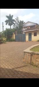 Φωτογραφία από το άλμπουμ του Ministers Village Luxury Villa στην Καμπάλα