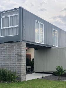 Το κτήριο όπου στεγάζεται  το διαμέρισμα