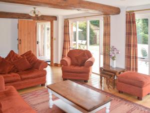 Khu vực ghế ngồi tại Fiddledrill Barn