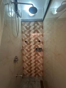 Phòng tắm tại MisyEdz Homes Clark Dau Good for 2 Loft +54 ảnh