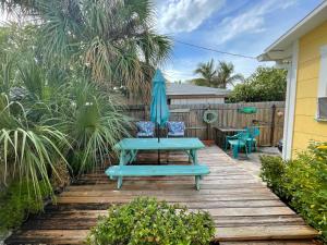 Κήπος έξω από το Seahorse Bungalow