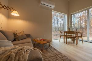 Χώρος καθιστικού στο The Klover