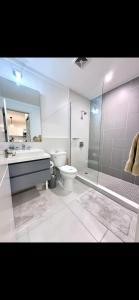 Foto dalla galleria di Genesis 28 a Kingston