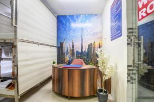 Ο χώρος του λόμπι ή της ρεσεψιόν στο New Frontier - 2 Mins from OLD Delhi Railway Station & Chandni Chowk