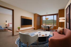 TV a/nebo společenská místnost v ubytování Hyatt Place Butwal