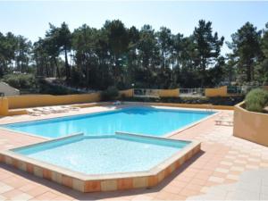 Πισίνα στο ή κοντά στο Appartement cosy avec terrasse au calme - API-1-52-1060 +19 φωτογραφίες