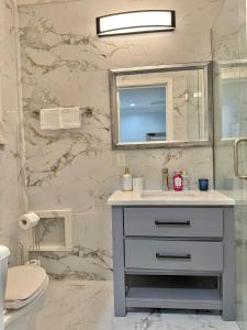 Φωτογραφία από το άλμπουμ του Crystal luxe suite σε Southfield