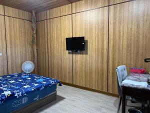 Μια τηλεόραση ή/και κέντρο ψυχαγωγίας στο 茄苳仔23民宿 +10 φωτογραφίες