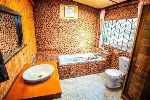 Phòng tắm tại Pai Hill Side Resort