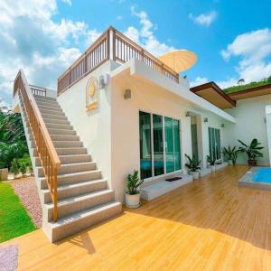 Budova, kde se vila nachází