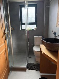 Ένα μπάνιο στο Santa House +5 φωτογραφίες