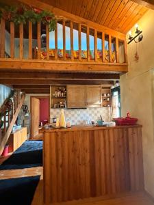 Η κουζίνα ή μικρή κουζίνα στο Santa House