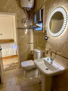 Koupelna v ubytování Great Pyramids view Lodge + 104 fotografií