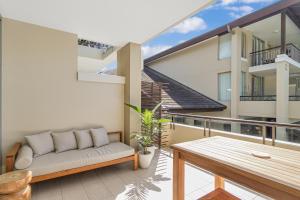Μπαλκόνι ή βεράντα στο Casuarina Drift - Stylish Santai Studio by uHoliday