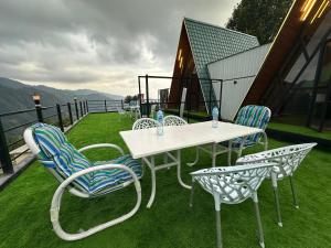 Φωτογραφία από το άλμπουμ του Huts nathia Gali σε Bāzār