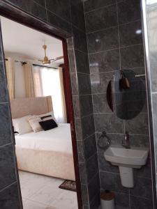 Ένα μπάνιο στο Crystal House