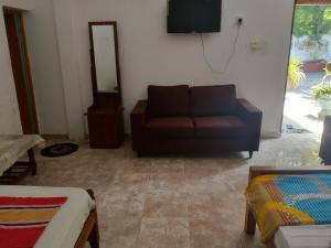 O zonă de relaxare la Thisara Pool Hotel Kataragama & Yala-Kabilththa Jeep Tour