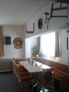 Telewizja i/lub zestaw kina domowego w obiekcie Gasthof Roitner