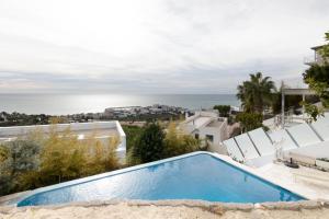 Swimmingpoolen hos eller tæt på Exclusive Villa with Private Pool in Sitges