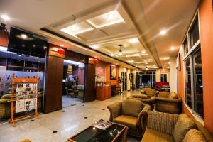 Posezení v ubytování Madina Rayong Hotel