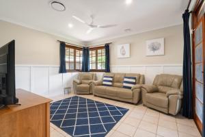 Et tv og/eller underholdning på Quiet Street by the beach