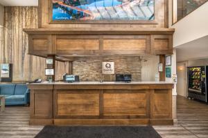 Khu vực sảnh/lễ tân tại Quality Inn +49 ảnh