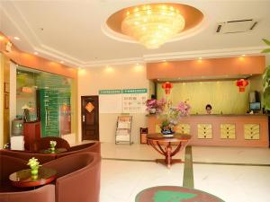 Ο χώρος του λόμπι ή της ρεσεψιόν στο GreenTree Inn Shanghai Waigaoqiao Free Trade Zone Express Hotel