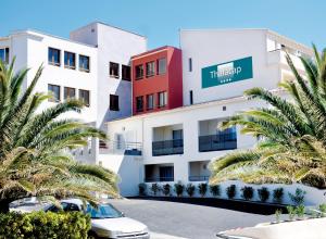 a view of the front of the hotel at Résidence Thalacap in Cap d'Agde