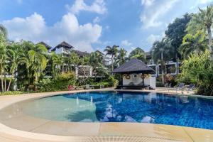 Πισίνα στο ή κοντά στο C254 Condo 2BR Pool View Short Walk to Beach