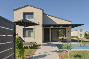 Бассейн в Meraki Seaside Villa - Private Pool & Parking или поблизости