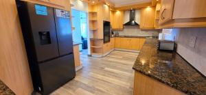 Køkken eller tekøkken på Groom's Seacret - Sleeps 10