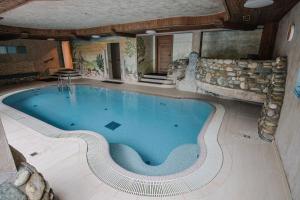 Hồ bơi trong/gần Hotel Gasteigerhof